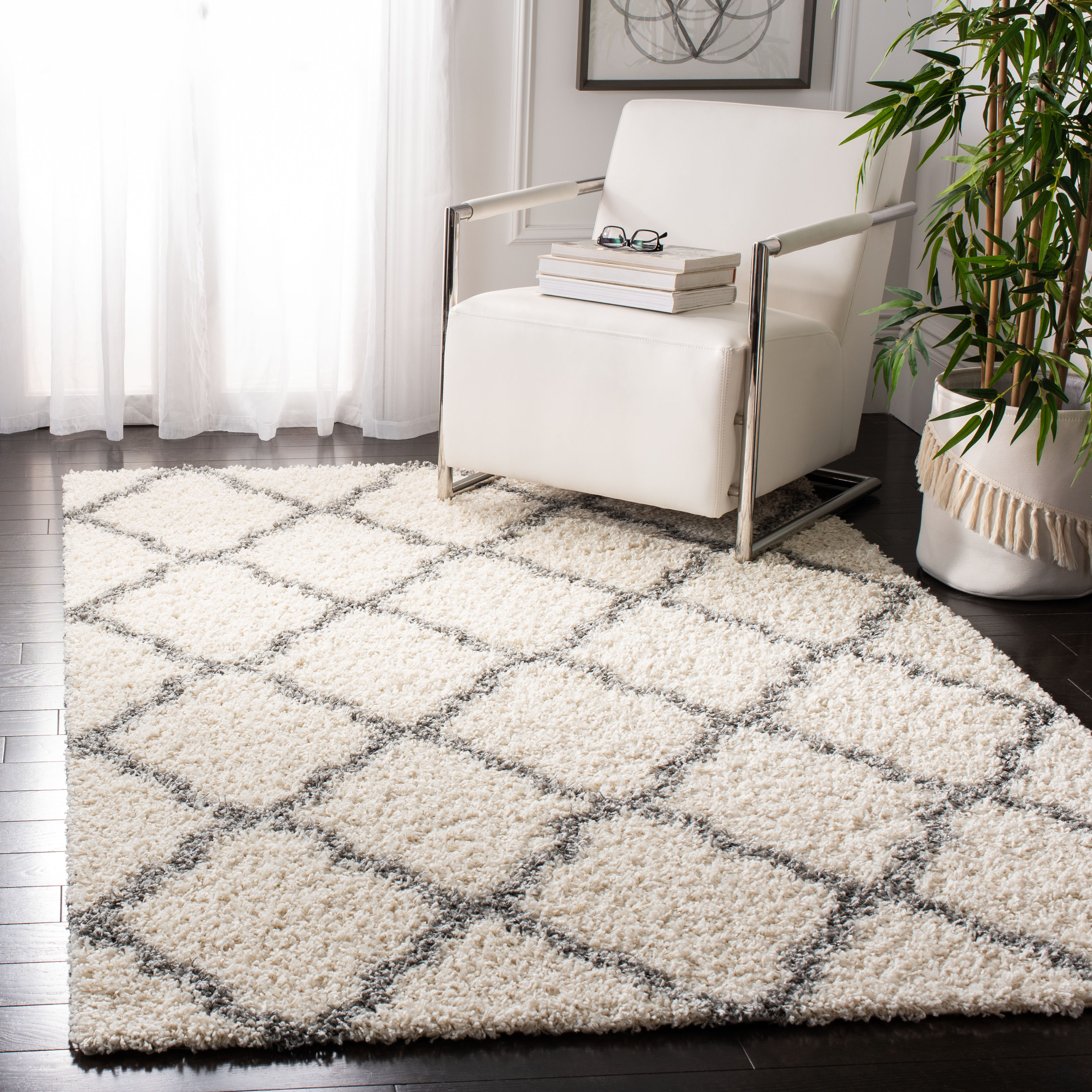 Lefty Out There - Diamond Dust シルクスクリーン Safavieh Power Loomed Dallas Shag Ivory / Grey Area Rugs