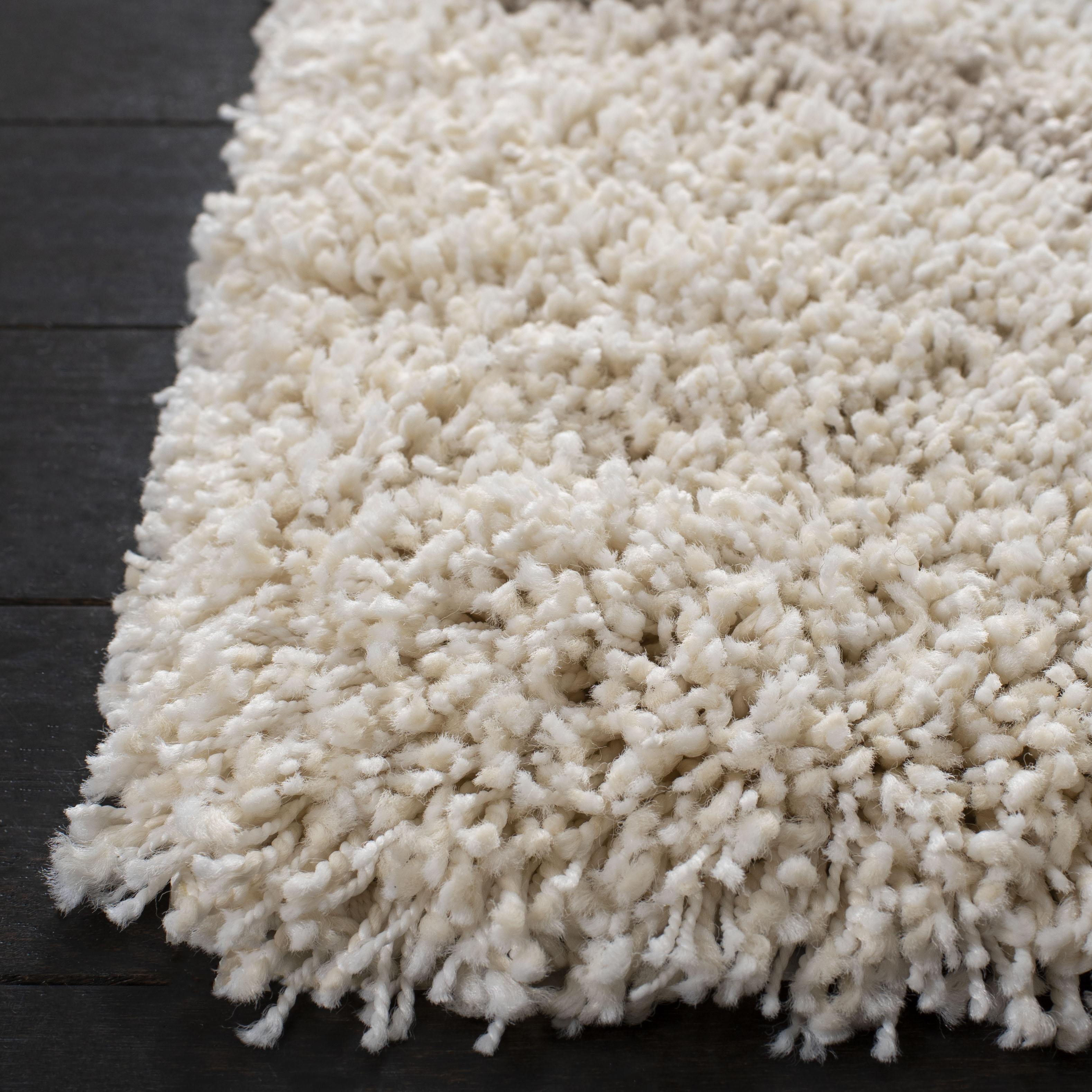 Safavieh Power Loomed Hudson Shag Ivory / Beige Area Rugs